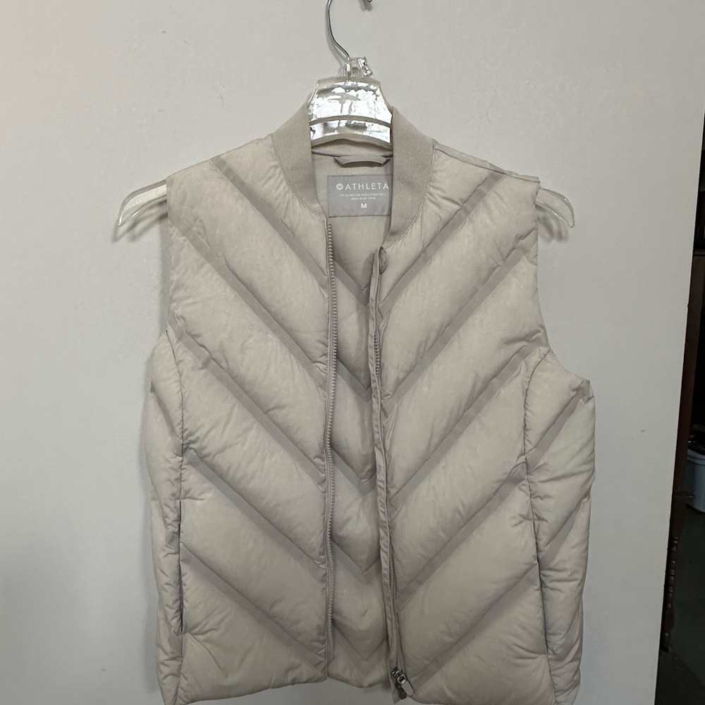 Athleta puffer vest